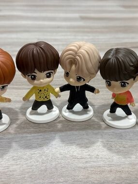 2025 McDonald's BTS TinyTAN Figures Lot 5 Jin SUGA Jimin V Jung Kook